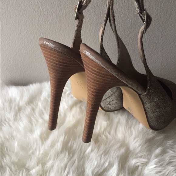 BCBG metallic sling backs - Picture 2 of 4